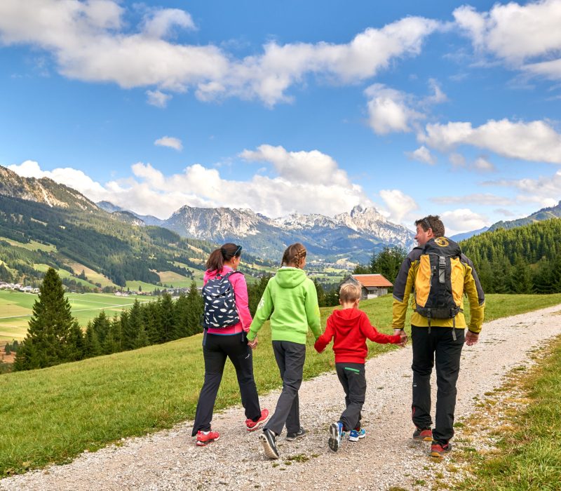 Familienurlaub im 'schönsten Hochtal Europas' - Tannheimer Tal